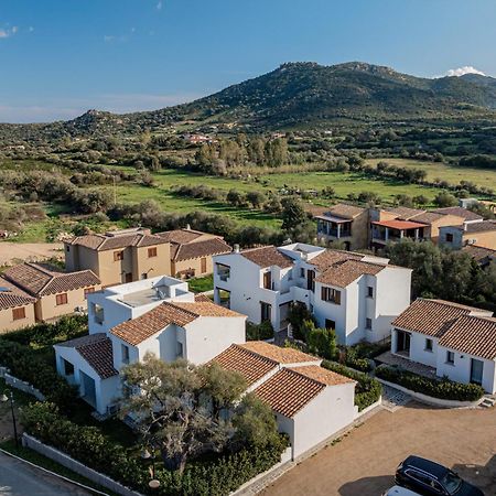 Residenza L'Alzoni Hotell San Teodoro  Eksteriør bilde