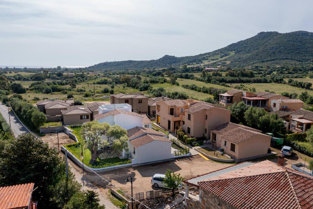 Residenza L'Alzoni Hotell San Teodoro  Eksteriør bilde